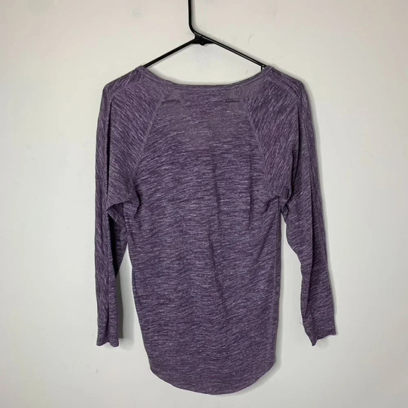 Aritzia Wilfred Free Top Henley 3/4 length sleeve Purple y2k 2000s Size XS - Picture 9 of 15